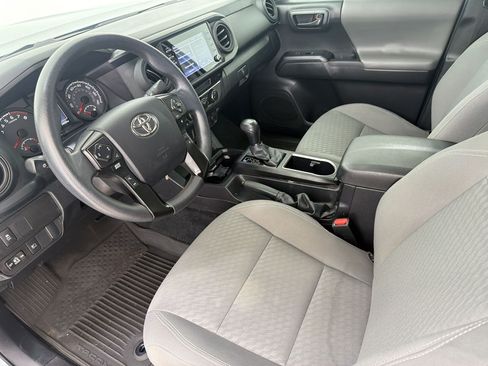 Used 2023 Toyota Tacoma SR AWD/4WD image 4