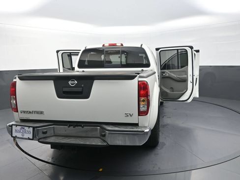 Used 2017 Nissan Frontier SV RWD image 35