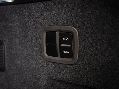 New 2026 Porsche Cayenne GTS image 22