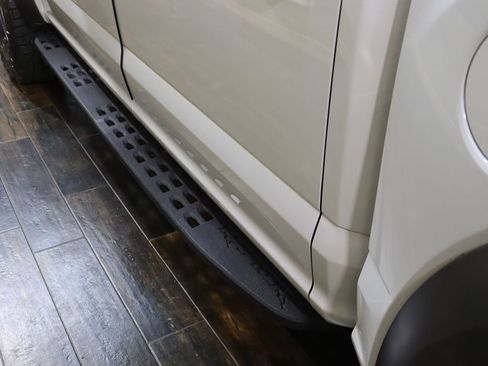 Used 2017 Ford F150 Raptor w/ Equipment Group 802A Luxury AWD/4WD image 33