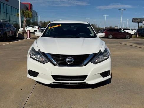 Used 2018 Nissan Altima 2.5 S w/ S Convenience Package image 8