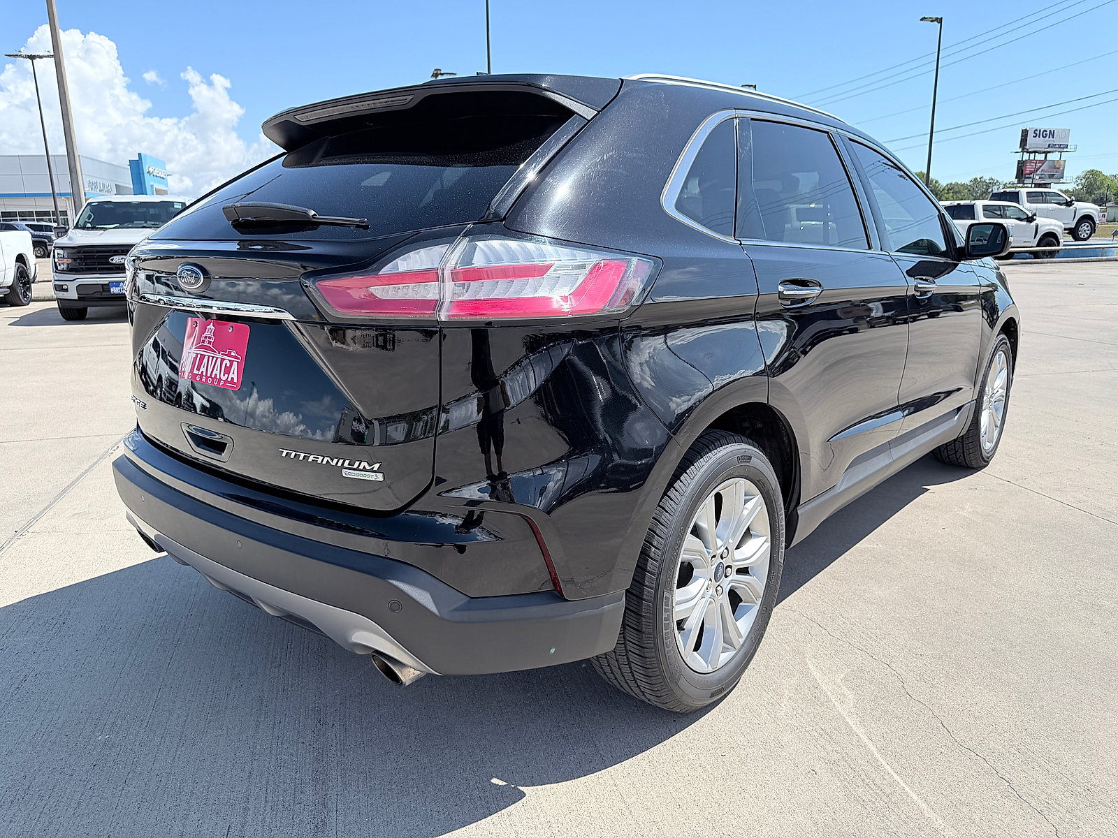 Used 2020 Ford Edge Titanium FWD image 7