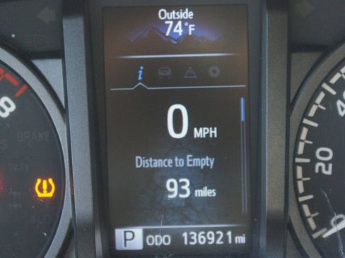 Used 2021 Toyota Tacoma TRD Sport image 4