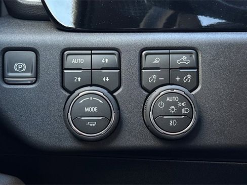 New 2026 Chevrolet Silverado 1500 RST w/ Dark Appearance Package image 34