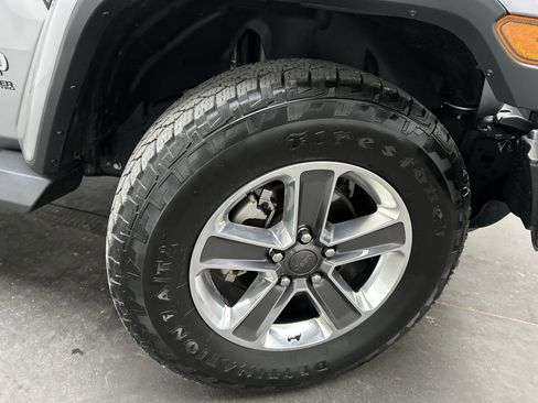 Used 2021 Jeep Wrangler Unlimited Sahara AWD/4WD image 10