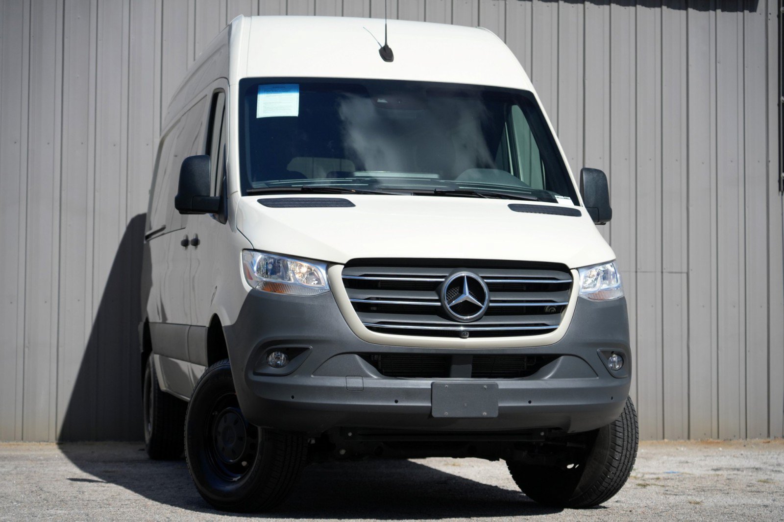 Used 2021 Mercedes-Benz Sprinter 2500 w/ Comfort Plus Package image 4
