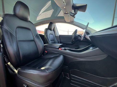 Used 2021 Tesla Model Y Long Range image 28