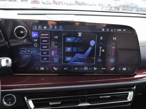 New 2026 Chevrolet Traverse Z71 w/ Enhanced Driving Package image 12