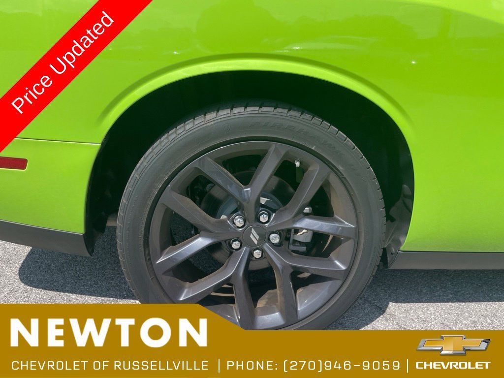 Used 2023 Dodge Challenger SXT w/ Blacktop Package RWD image 33