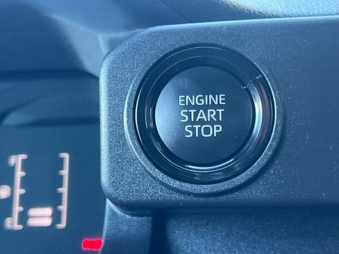 Certified 2025 Toyota Tacoma SR5 image 25