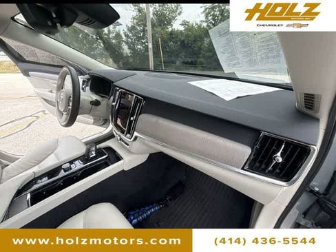 Used 2025 Volvo V90 B6 Cross Country Plus w/ Protection Package Premier AWD/4WD image 29