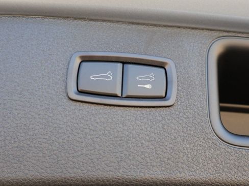Certified 2026 Porsche Macan Turbo AWD/4WD image 19
