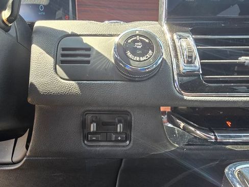 Used 2023 Lincoln Navigator L Reserve AWD/4WD image 25