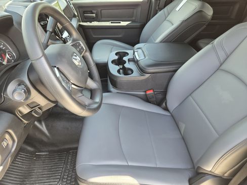 New 2026 RAM 2500 Tradesman w/ Chrome Appearance Group AWD/4WD image 10