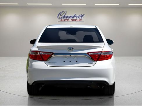 Used 2015 Toyota Camry XSE w/ Moonroof Package FWD image 5
