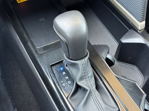 Used 2025 Toyota Camry SE FWD image 21