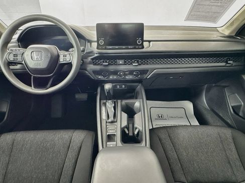 Certified 2025 Honda Accord SE image 29