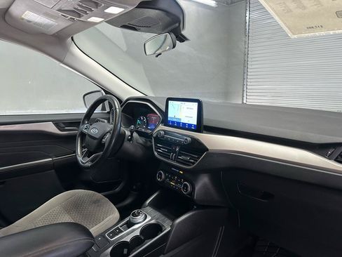 Used 2022 Ford Escape SE w/ SE Sport Appearance Package FWD image 9
