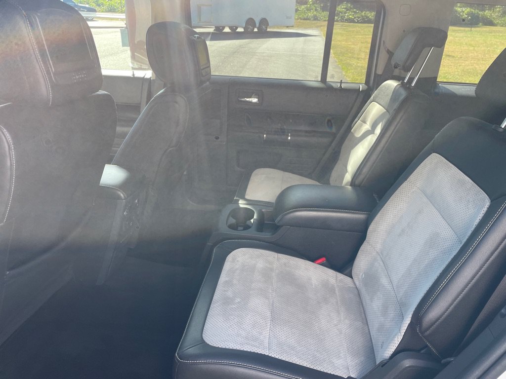 Used 2011 Ford Flex Titanium AWD/4WD image 18