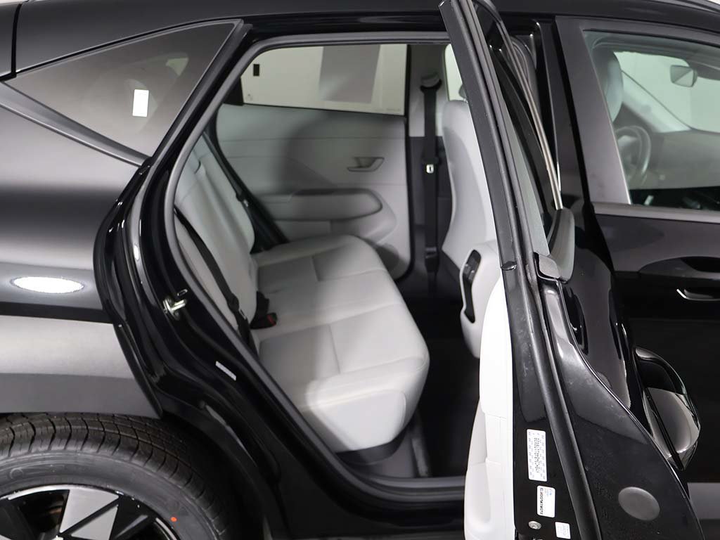 Used 2024 Hyundai Kona SEL w/ Convenience Package FWD image 31
