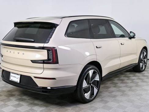 Used 2025 Volvo EX90 Ultra image 31