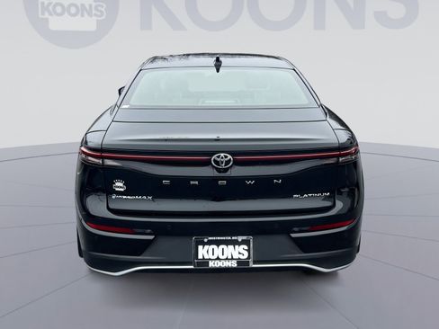 Used 2025 Toyota Crown Platinum image 5