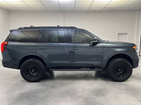 Used 2025 Ford Expedition Tremor AWD/4WD image 10