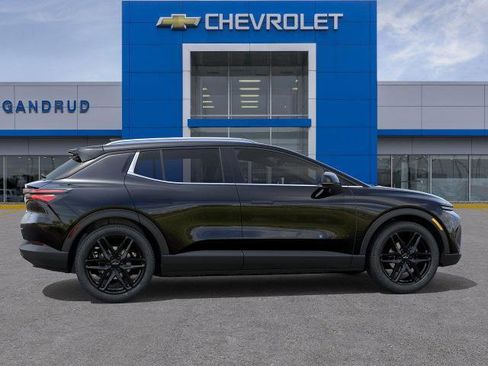 New 2026 Chevrolet Equinox EV LT image 29