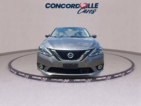 Used 2019 Nissan Sentra SR w/ Premium Package (SR) FWD image 2