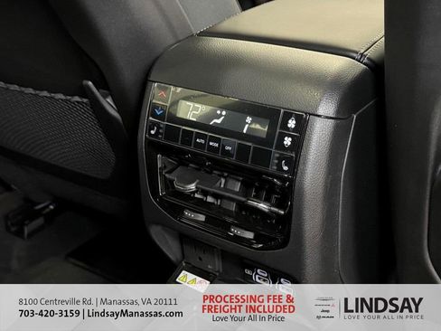 New 2025 Jeep Grand Cherokee L Limited w/ Luxury Tech Group II image 17