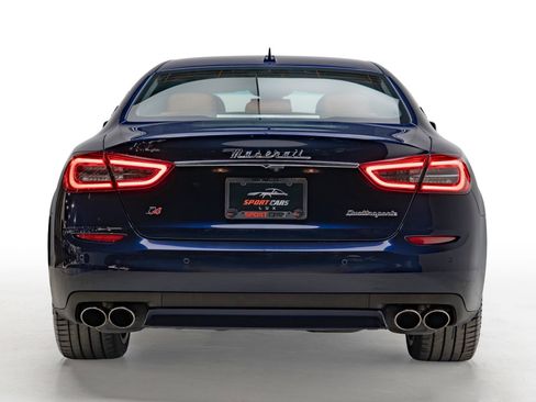 Used 2015 Maserati Quattroporte S Q4 AWD/4WD image 9