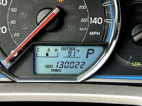 Used 2015 Toyota RAV4 Limited w/ Technology Package AWD/4WD image 26