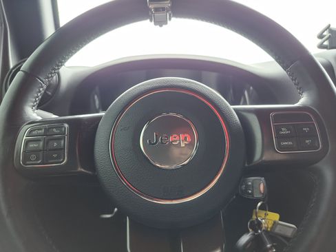 Used 2018 Jeep Wrangler Rubicon AWD/4WD image 23