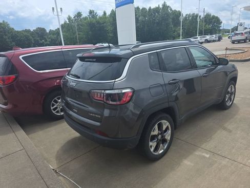 Used 2021 Jeep Compass Limited w/ Sun and Sound Group AWD/4WD image 3