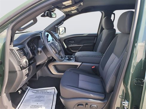 Used 2024 Nissan Titan SV w/ SV Bronze Edition Package image 15