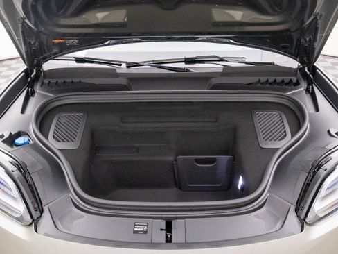 New 2025 Porsche Macan 4 Electric AWD/4WD image 29