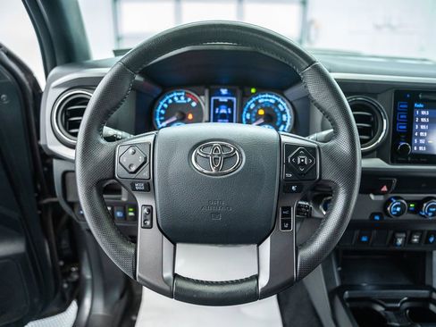 Used 2019 Toyota Tacoma TRD Sport RWD image 31