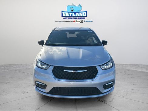 New 2026 Chrysler Pacifica Select image 8