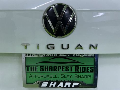Used 2022 Volkswagen Tiguan SE R-Line FWD image 12