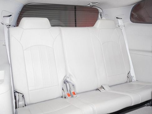 Used 2015 Buick Enclave Leather image 15