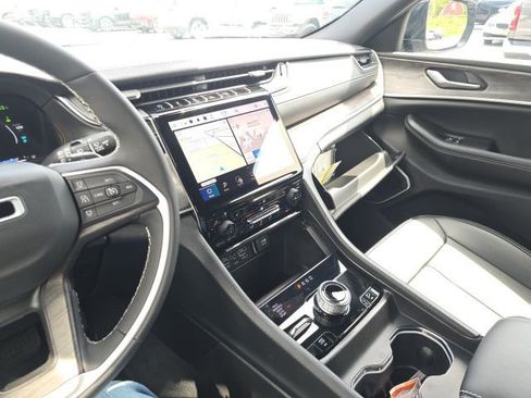 Used 2024 Jeep Grand Cherokee Limited 4xe image 26