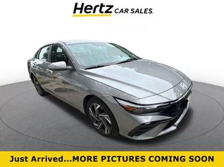 Used 2025 Hyundai Elantra SEL FWD video 1