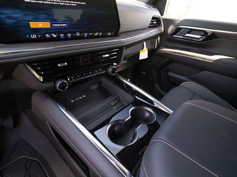 New 2025 Chevrolet Suburban Premier w/ Sun And Tow Package image 25