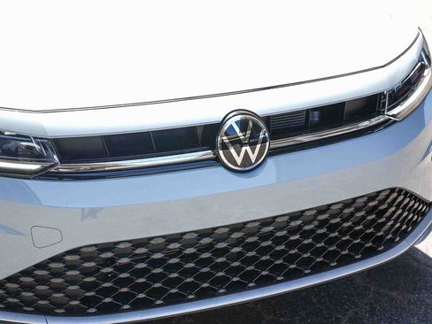 New 2026 Volkswagen Jetta SE FWD image 11