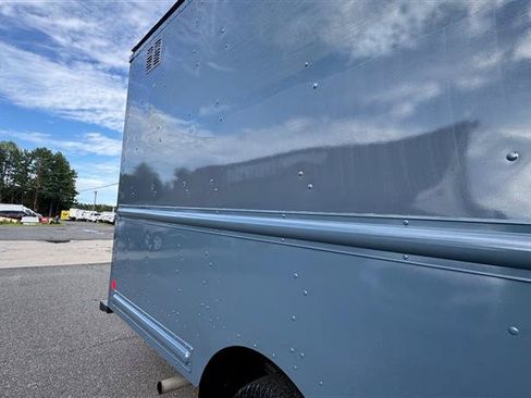 Used 2021 Ford Transit 350 DRW RWD image 30