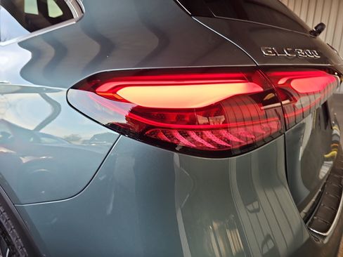 New 2026 Mercedes-Benz GLC 300 image 36