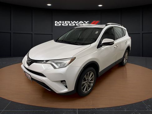 Used 2018 Toyota RAV4 Limited FWD image 2