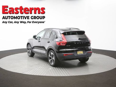 Used 2023 Volvo XC40 B4 Ultimate FWD image 59