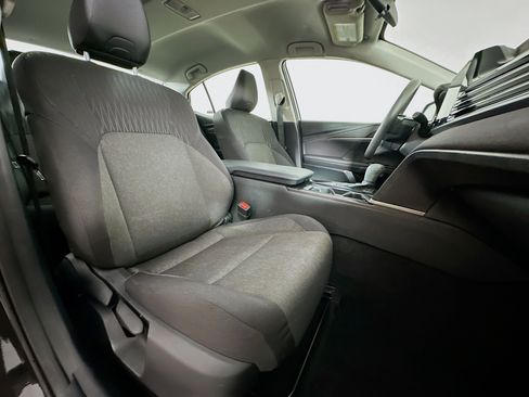 Used 2025 Toyota Camry LE FWD image 30