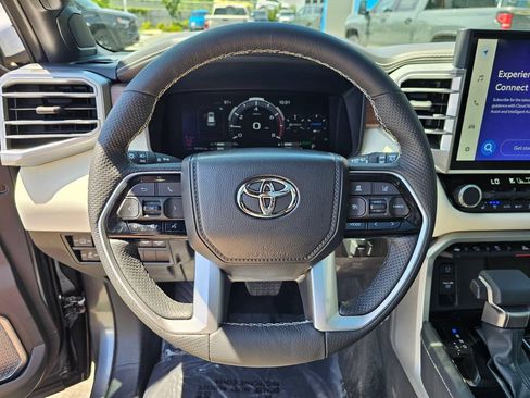 Used 2025 Toyota Sequoia Capstone AWD/4WD image 28